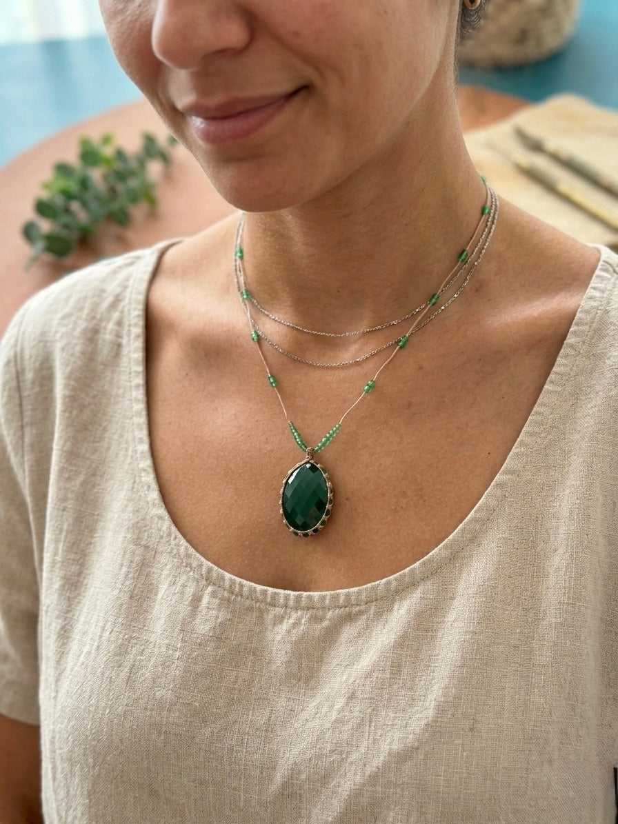 Noor – Collier en Agate Verte Naturelle